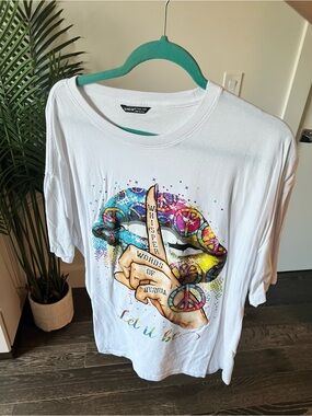 SHEIN White Tee with Multicolor Peace Sign Lips Graphic